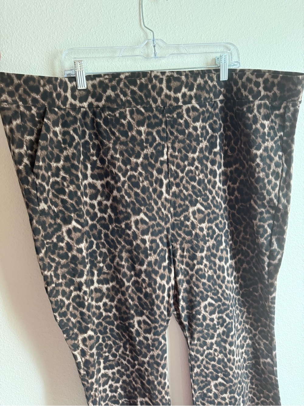 Leopard print Flared leggings - Picture 4 of 6